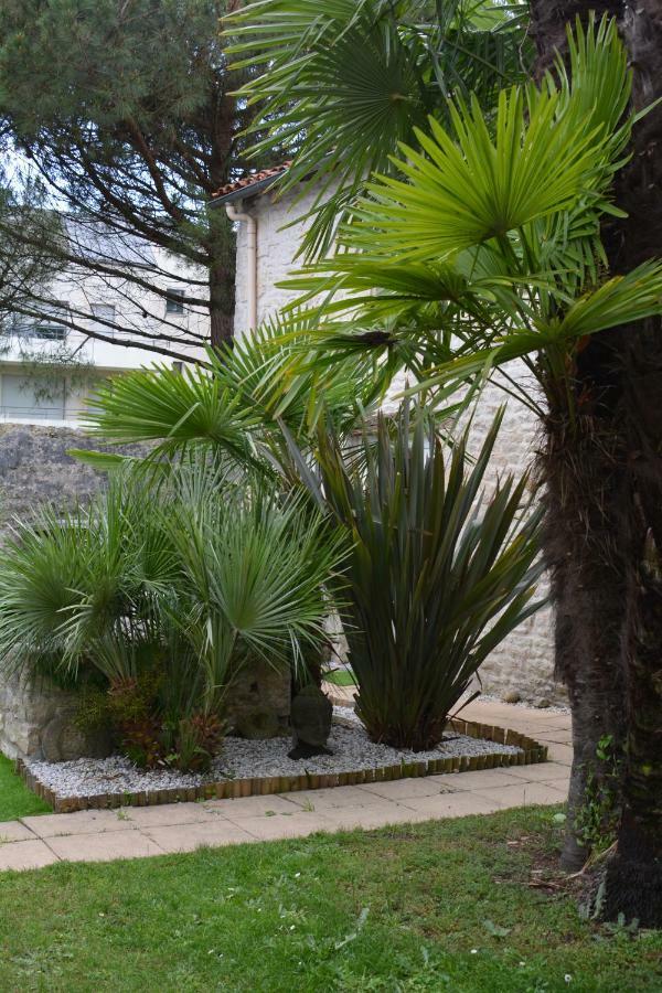 Le Petit Bois Apartment Niort Exterior photo
